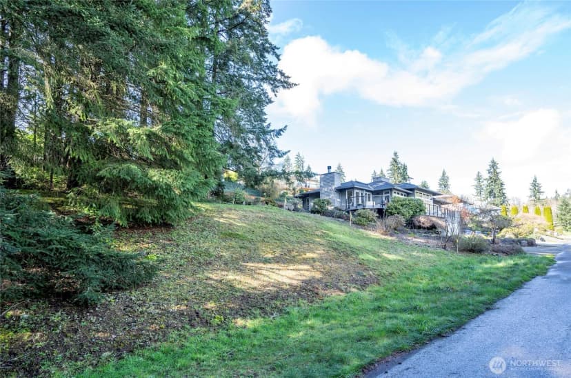 Property photo for 9806 Sari Lane, Gig Harbor photo 5