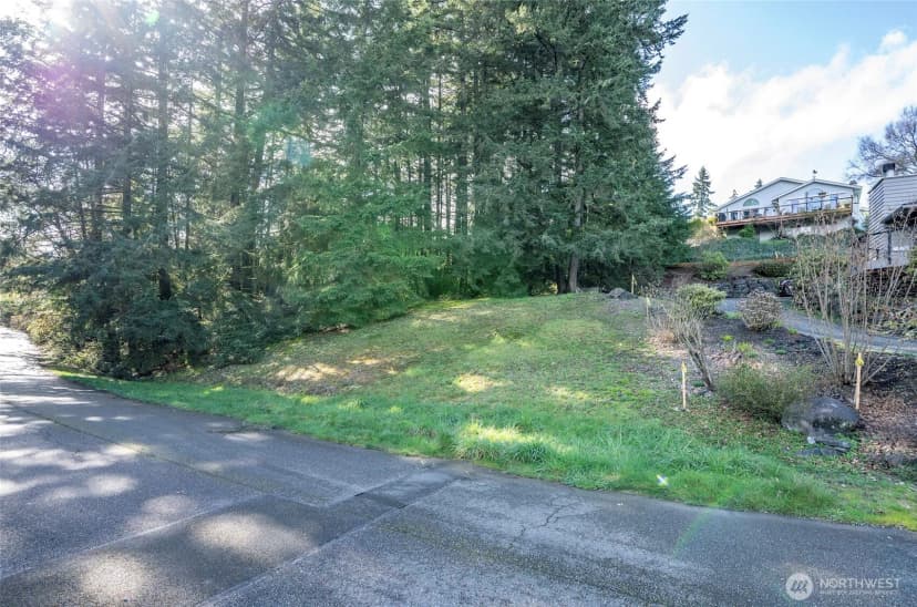 Property photo for 9806 Sari Lane, Gig Harbor photo 4