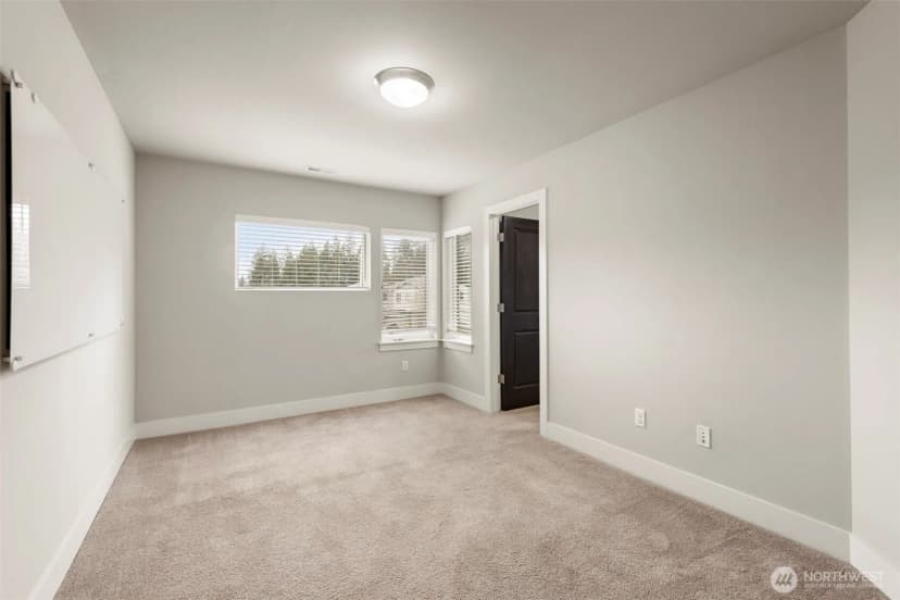 Property photo for 1421 184th Street Sw, Lynnwood photo 20
