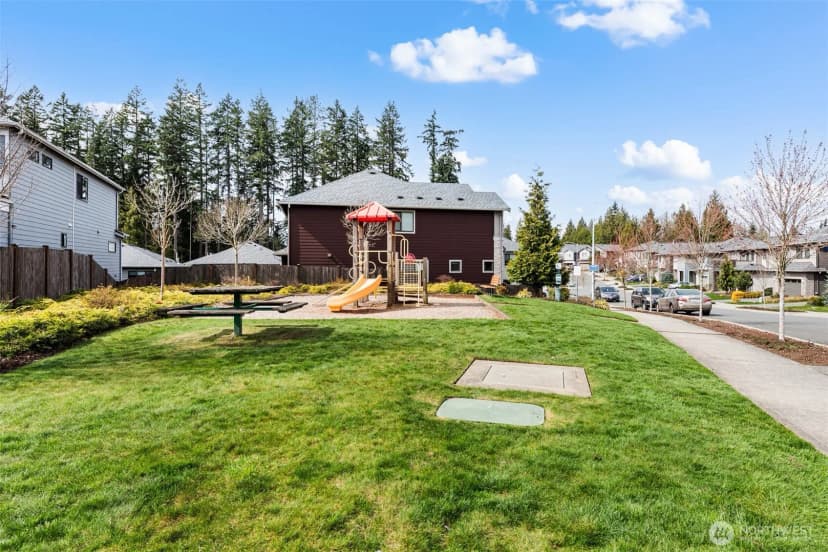Property photo for 1421 184th Street Sw, Lynnwood photo 27