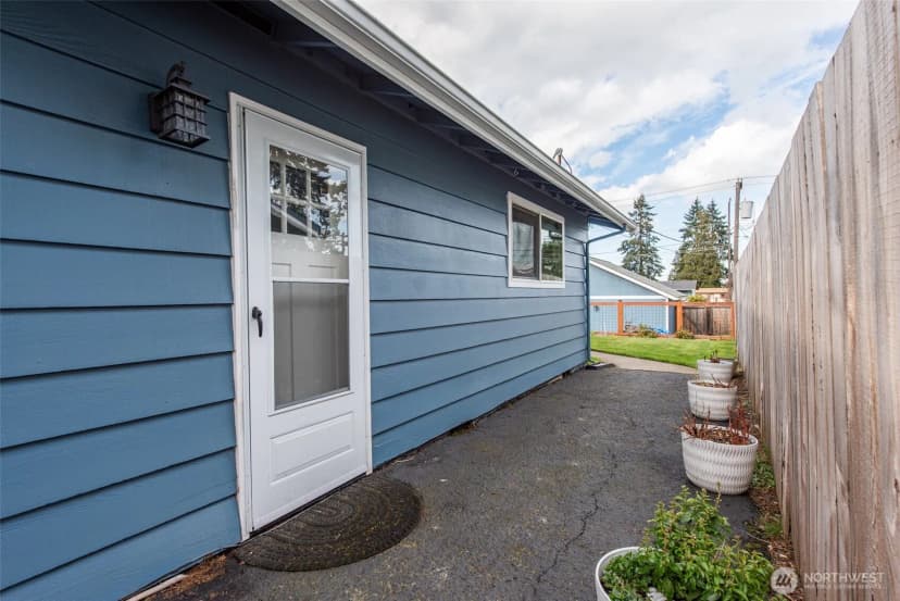 Property photo for 1225 W 17th St, Port Angeles photo 27