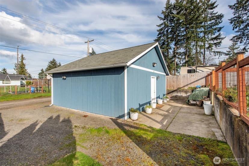Property photo for 1225 W 17th St, Port Angeles photo 31