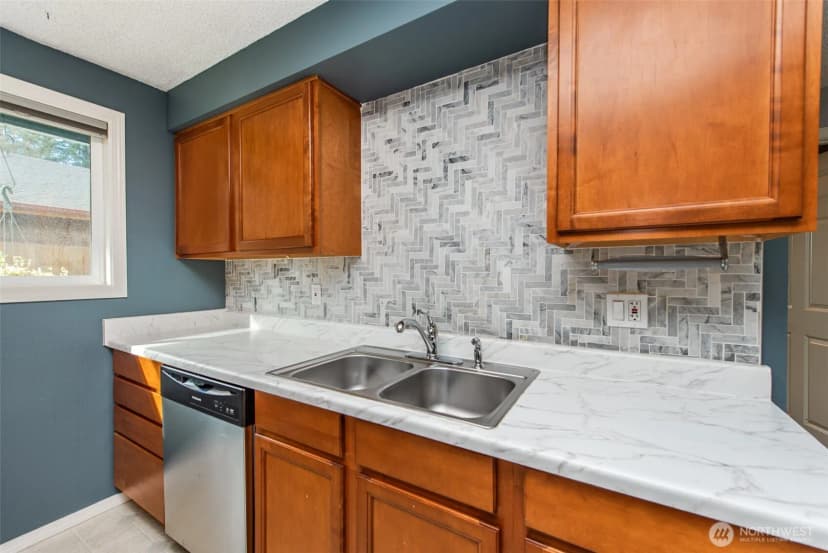 Property photo for 1225 W 17th St, Port Angeles photo 12