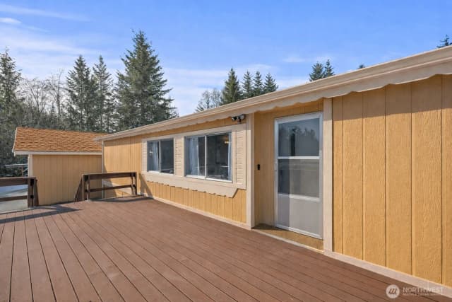 Property photo for 124 W Blakley Drive, Elma photo 3
