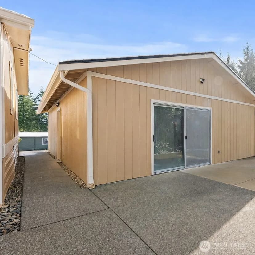 Property photo for 124 W Blakley Drive, Elma photo 31