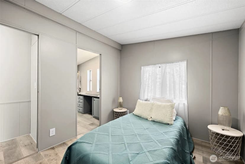 Property photo for 124 W Blakley Drive, Elma photo 19