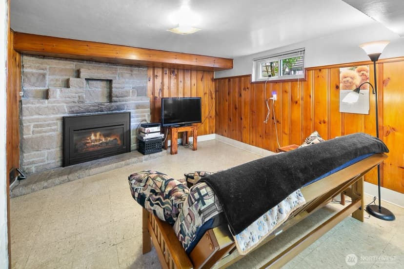 Property photo for 10445 Marine View Drive Sw, Seattle photo 25