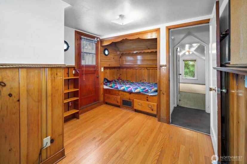 Property photo for 10445 Marine View Drive Sw, Seattle photo 23
