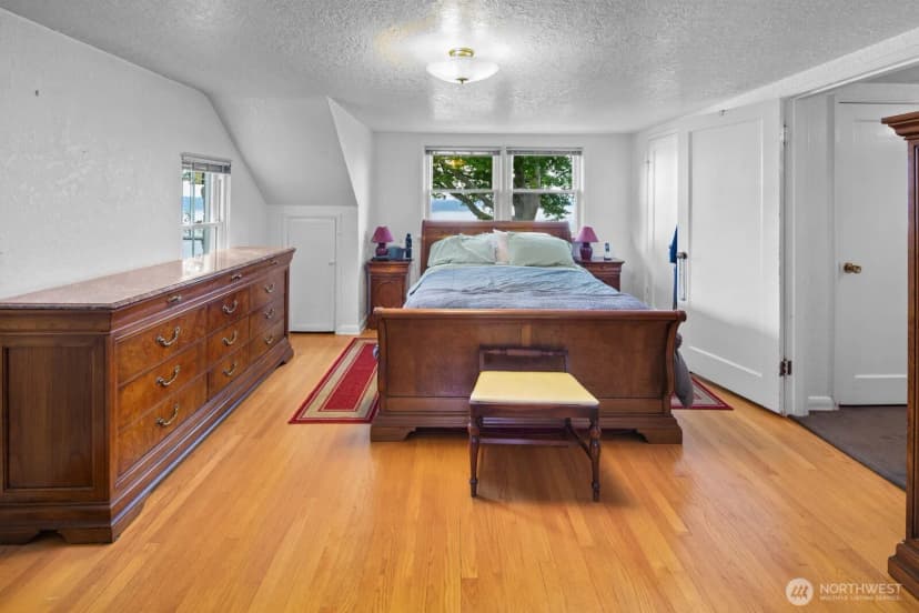 Property photo for 10445 Marine View Drive Sw, Seattle photo 17