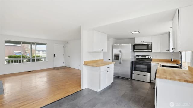 Property photo for 2840 22nd Street Se, Auburn photo 3
