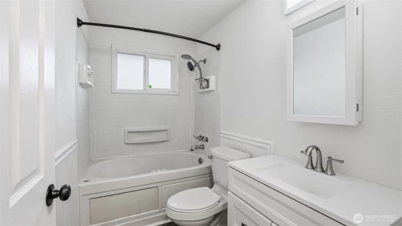 Property photo for 2840 22nd Street Se, Auburn photo 15