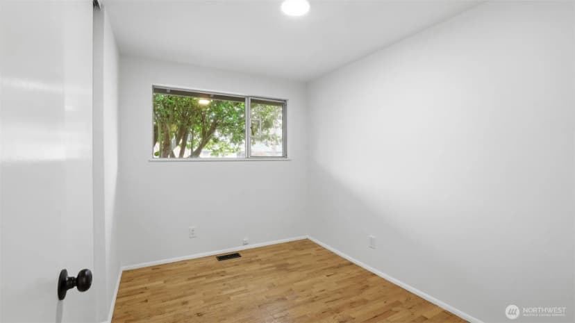 Property photo for 2840 22nd Street Se, Auburn photo 13