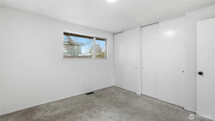 Property photo for 2840 22nd Street Se, Auburn photo 11
