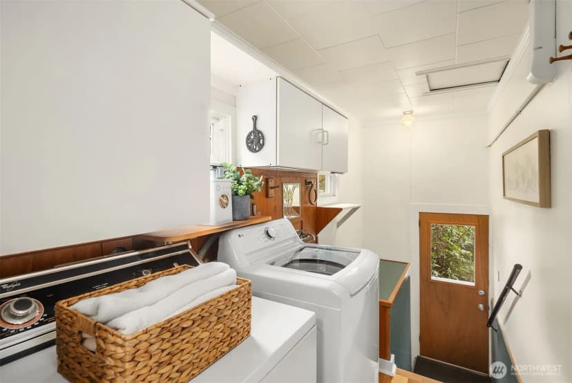 Property photo for 548 Ne 102nd Street, Seattle photo 15