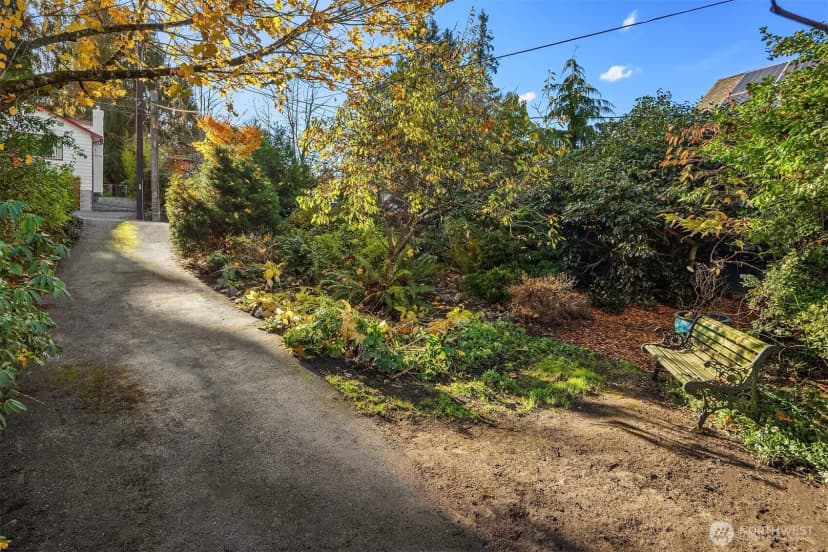 Property photo for 548 Ne 102nd Street, Seattle photo 20