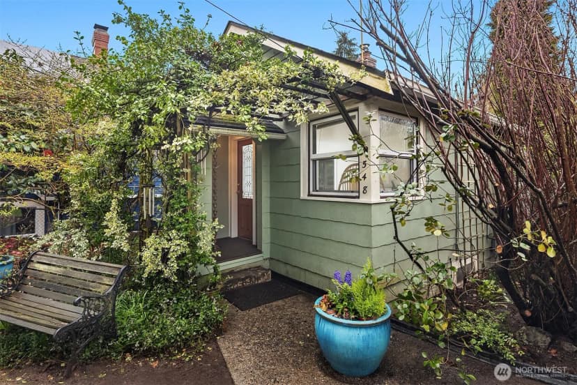 Property photo for 548 Ne 102nd Street, Seattle