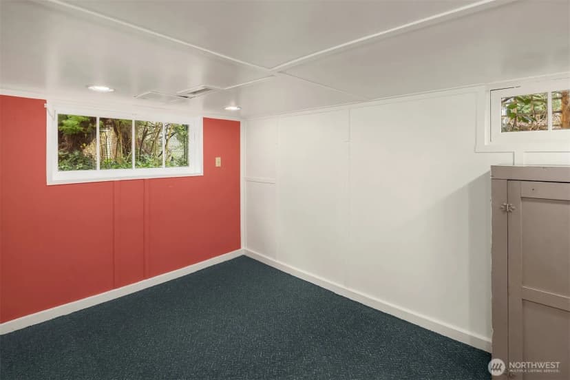 Property photo for 548 Ne 102nd Street, Seattle photo 17