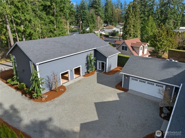 Property photo for 28911 220th Place Se, Black Diamond photo 2