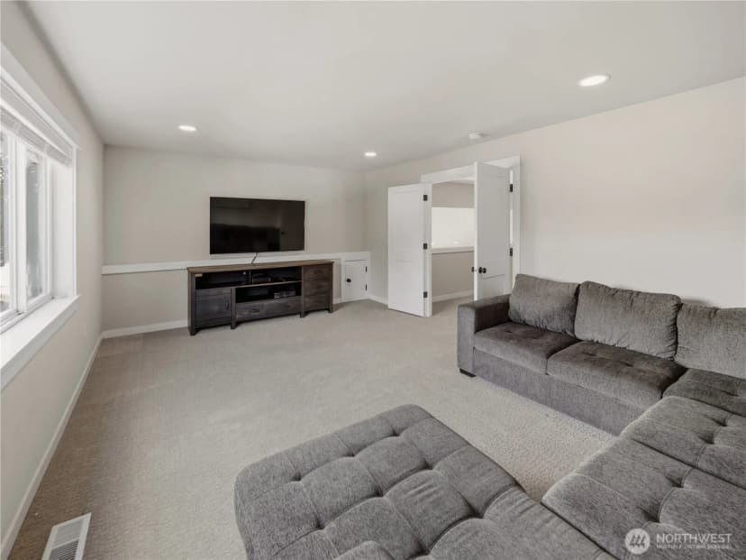 Property photo for 28911 220th Place Se, Black Diamond photo 27