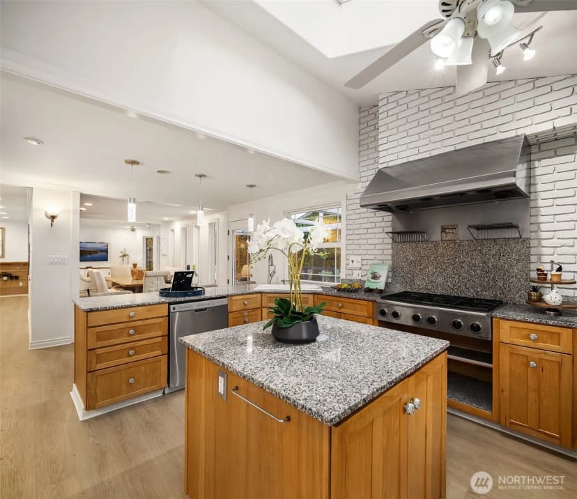 Property photo for 17226 Se 40th Place, Bellevue photo 13
