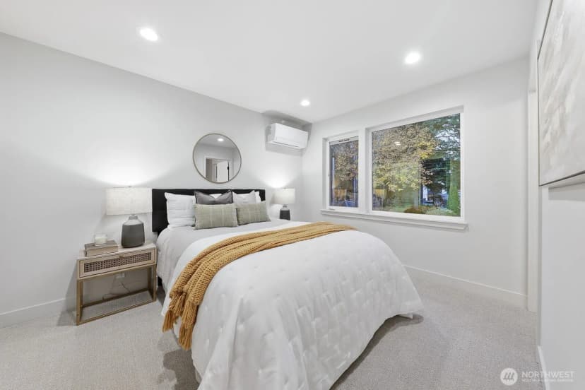 Property photo for 11217 Ne 95th Street #b, Kirkland photo 26