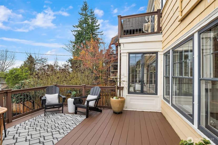 Property photo for 5260 18th Avenue Ne, Seattle photo 33