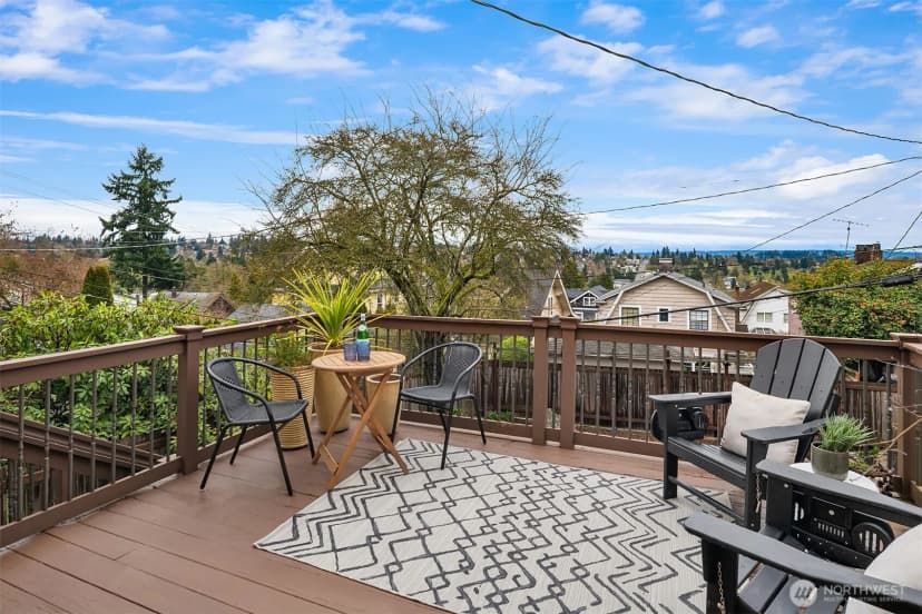 Property photo for 5260 18th Avenue Ne, Seattle photo 32