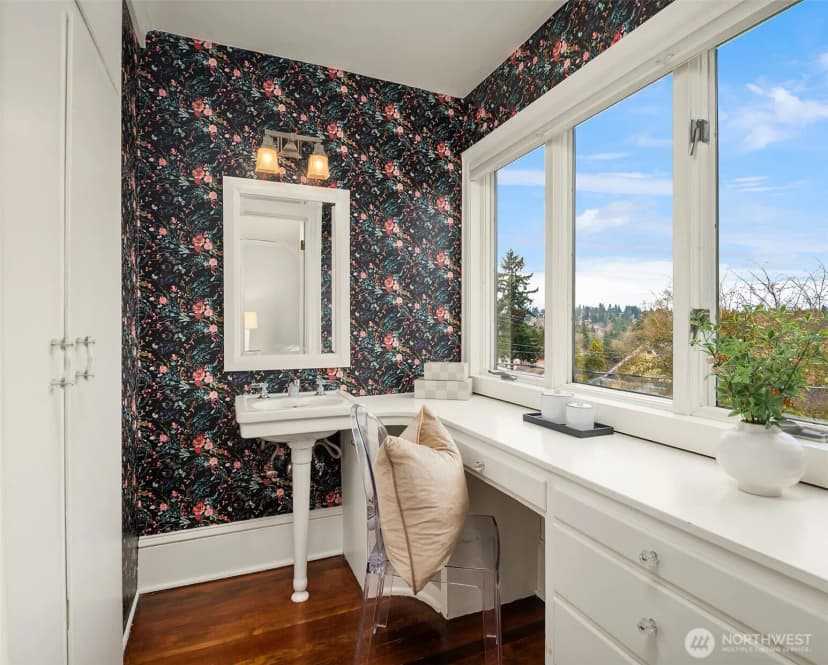 Property photo for 5260 18th Avenue Ne, Seattle photo 21