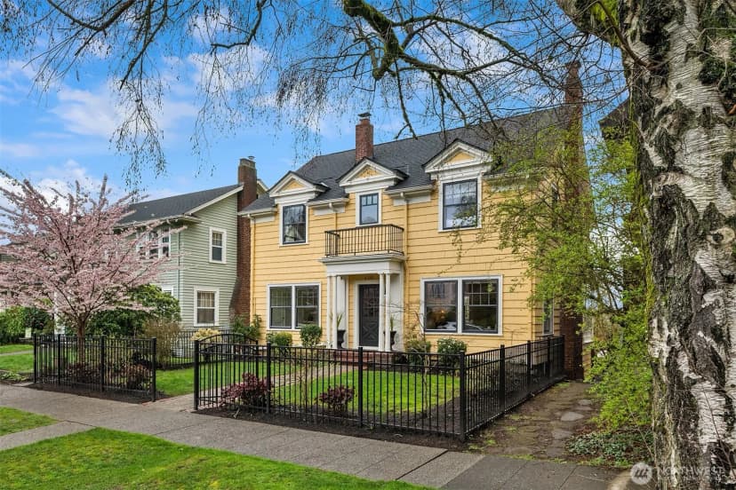 Property photo for 5260 18th Avenue Ne, Seattle photo 36