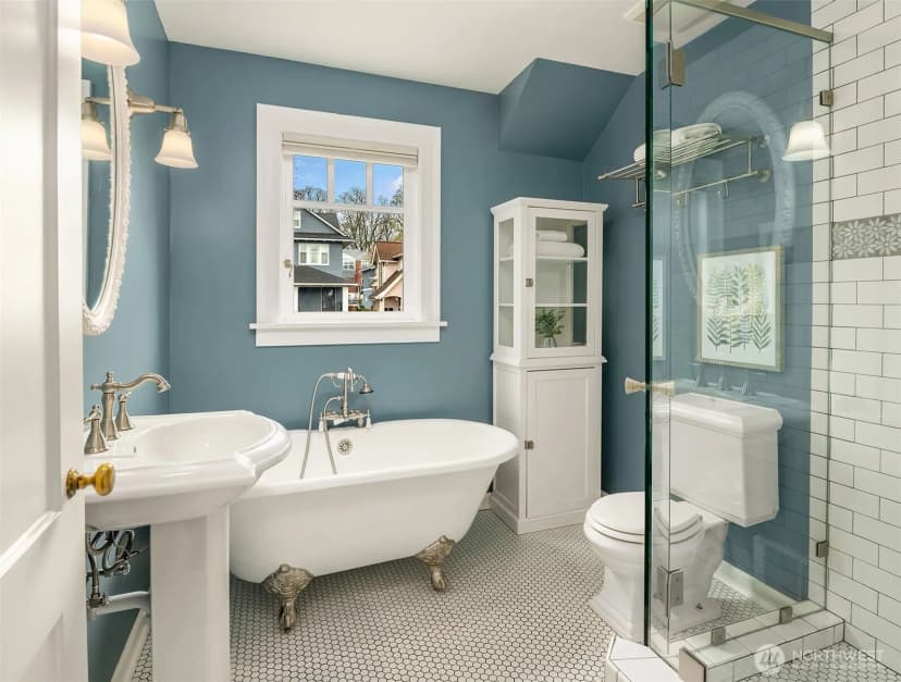 Property photo for 5260 18th Avenue Ne, Seattle photo 26