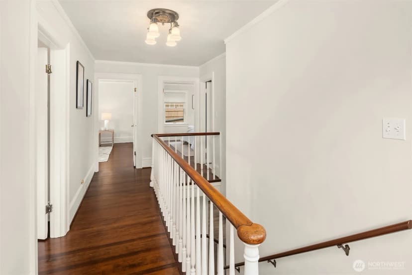 Property photo for 5260 18th Avenue Ne, Seattle photo 18