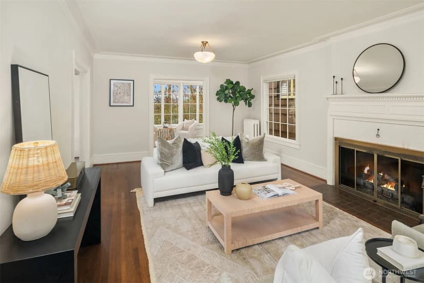 Property photo for 5260 18th Avenue Ne, Seattle photo 5