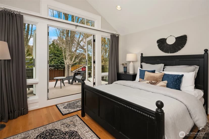 Property photo for 364 Highland Drive, Seattle photo 29