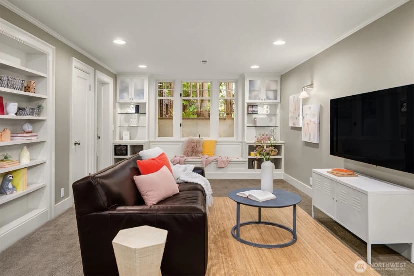 Property photo for 364 Highland Drive, Seattle photo 33