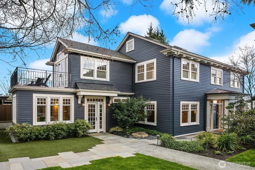 Property photo for 364 Highland Drive, Seattle photo 3
