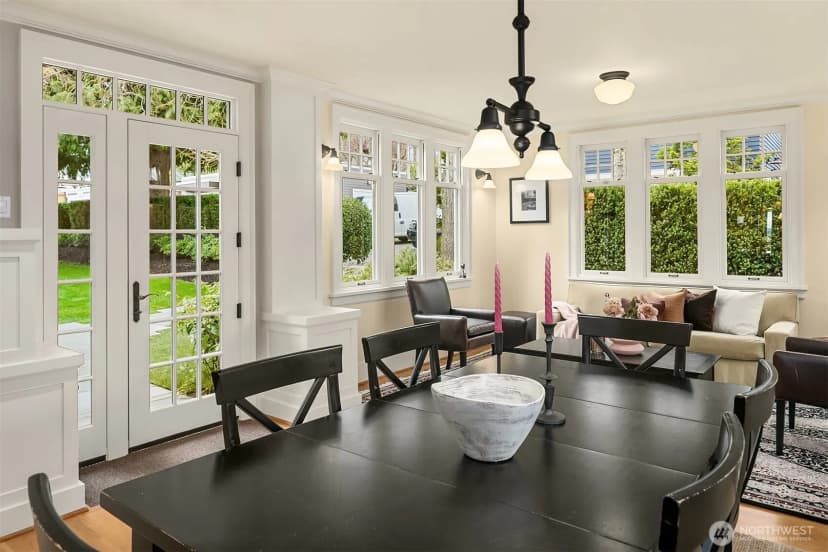 Property photo for 364 Highland Drive, Seattle photo 13
