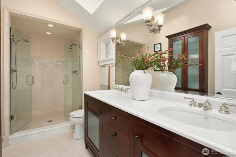Property photo for 364 Highland Drive, Seattle photo 25