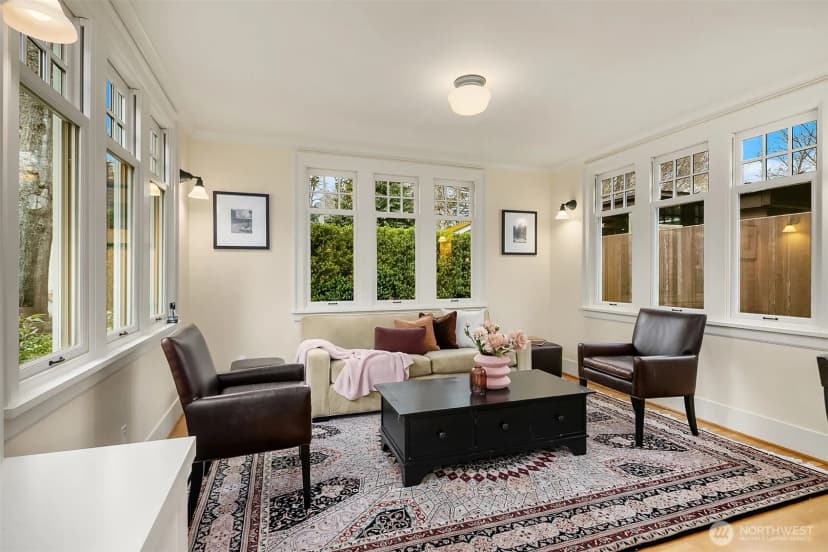 Property photo for 364 Highland Drive, Seattle photo 14