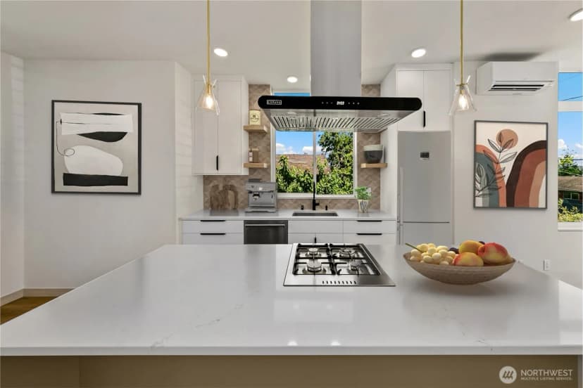 Property photo for 4306 S Holden Street, Seattle photo 12