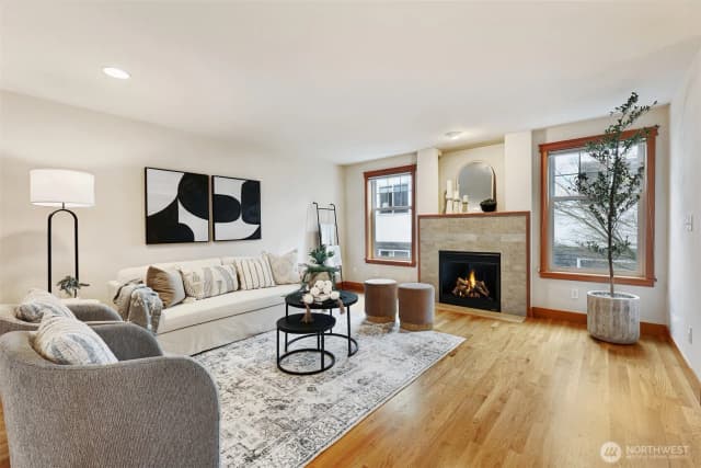 Property photo for 1118 Nw 56th Street #a, Seattle photo 2