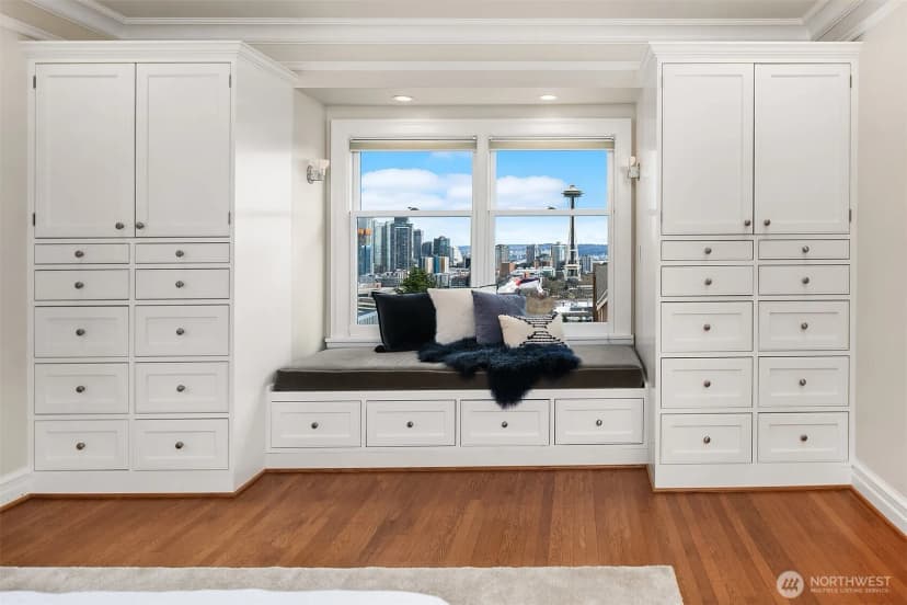 Property photo for 360 Highland Drive, Seattle photo 17
