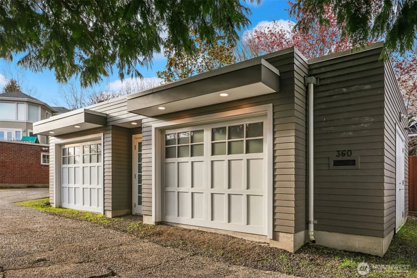 Property photo for 360 Highland Drive, Seattle photo 35