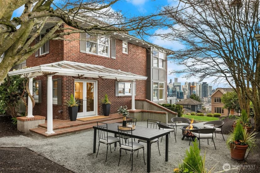 Property photo for 360 Highland Drive, Seattle photo 32