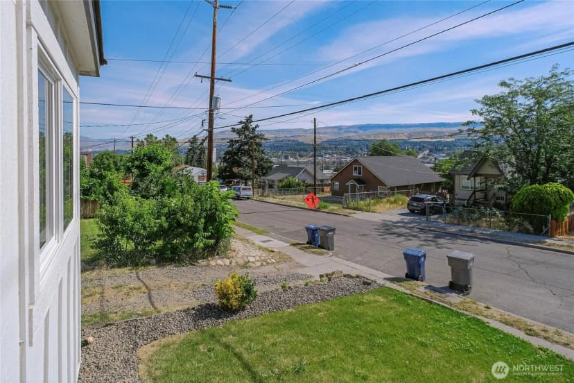 Property photo for 918 Cashmere Street, Wenatchee photo 8