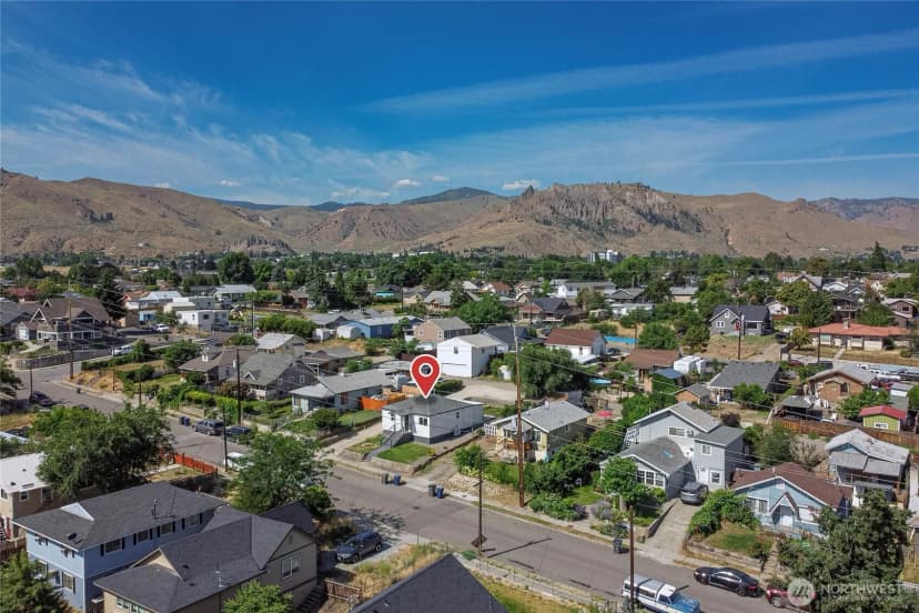 Property photo for 918 Cashmere Street, Wenatchee photo 4