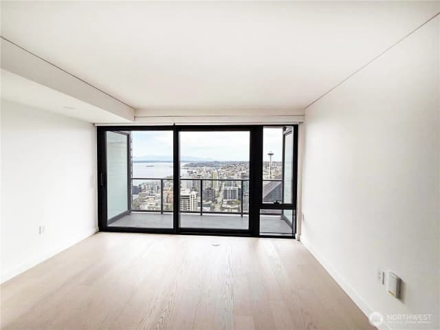 Property photo for 300 Virginia Street #3812, Seattle photo 4