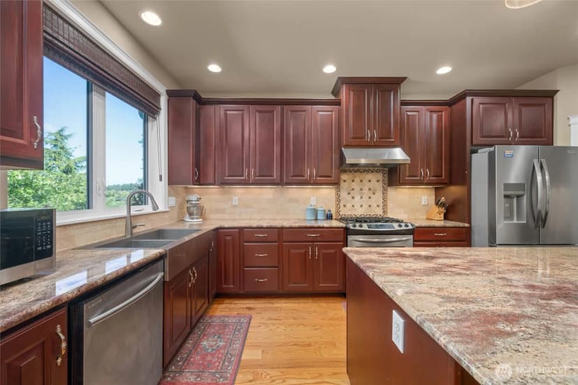 Property photo for 2308 18th Street, Anacortes photo 14
