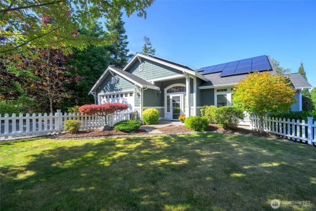 Property photo for 2308 18th Street, Anacortes photo 2