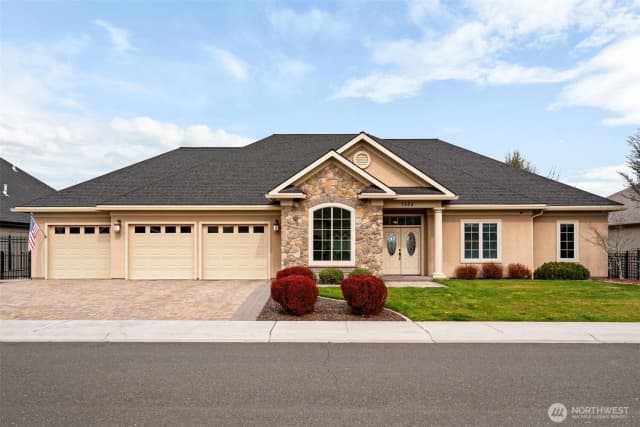 Property photo for 7505 Crestfields Road, Yakima