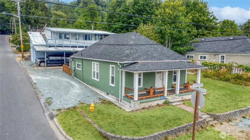 Property photo for 45337 Main Street, Concrete
